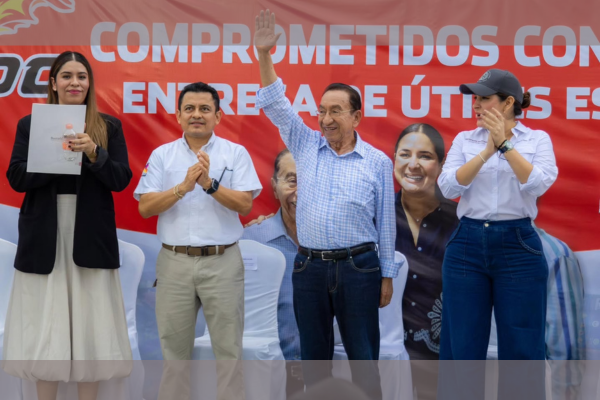croc, 2025, croc, quintana, roo, entrega, utiles, escolares, en, playa, carmen, CROC