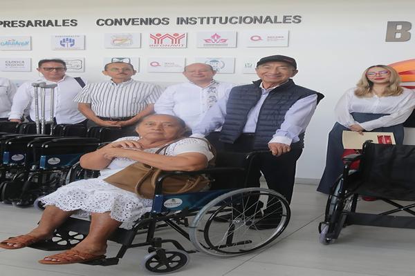 croc, 2025, croc, cancun, secretaria, bienestar, entregan, sillas, ruedas, en, apoyo, mujeres, croquistas, CROC